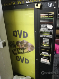 Distributore dvd e gadget