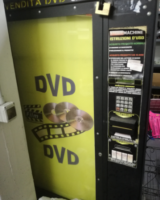 Distributore dvd e gadget