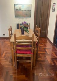 Tavolo allungabile e 4 sedie
