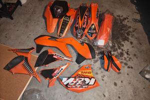 plastiche varie ktm