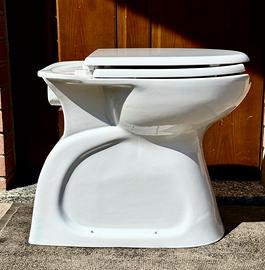 Vaso WC per disabili ed anziani