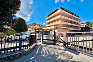 Torrette: Appartamento 110 mq con box di 25 mq