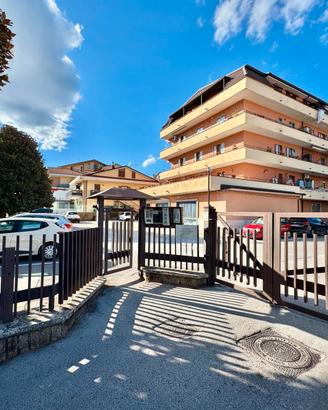 Torrette: Appartamento 110 mq con box di 25 mq