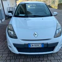Renault Clio del 2012 gpl