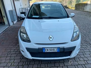 Renault Clio del 2012 gpl