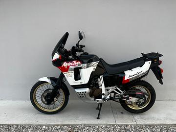Honda Africa twin 750 RD04