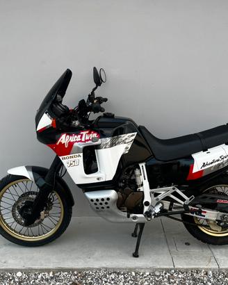 Honda Africa twin 750 RD04
