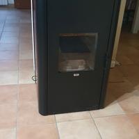 IDROSTUFA A pellet kW 32,4 -wifi