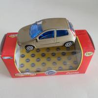 MODELLINO FIAT PUNTO 2°SERIE SCALA 1:43 MAJORETTE