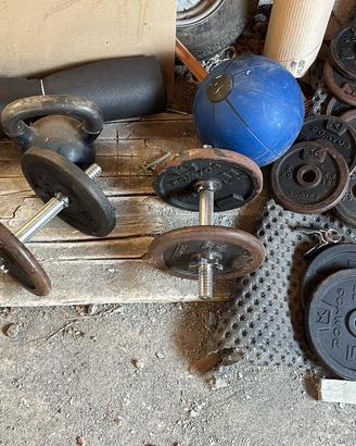 Attrezzi fitness e pesistica