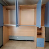 Armadio a ponte colore legno chiaro e celeste