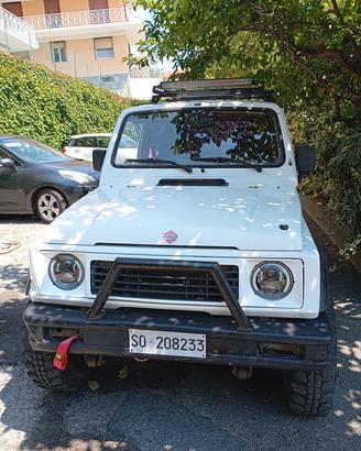 Suzuki Samurai deluxe anno 1992