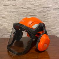 Casco da lavoro in bosco