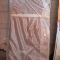 4 porte in legno con maniglia