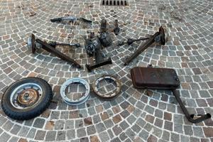 Pezzi ape 50 bifaro , monofaro e cabina stretta