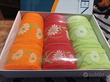 set 3asciugamani+3ospiti nuovo 