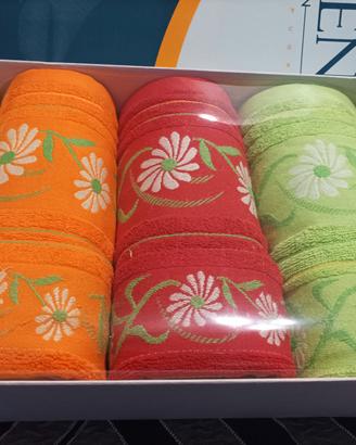 set 3asciugamani+3ospiti nuovo 