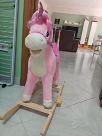 cavallo a dondolo 