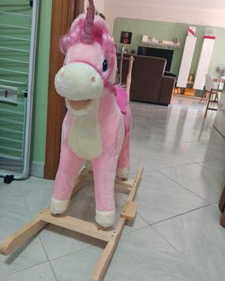 cavallo a dondolo 