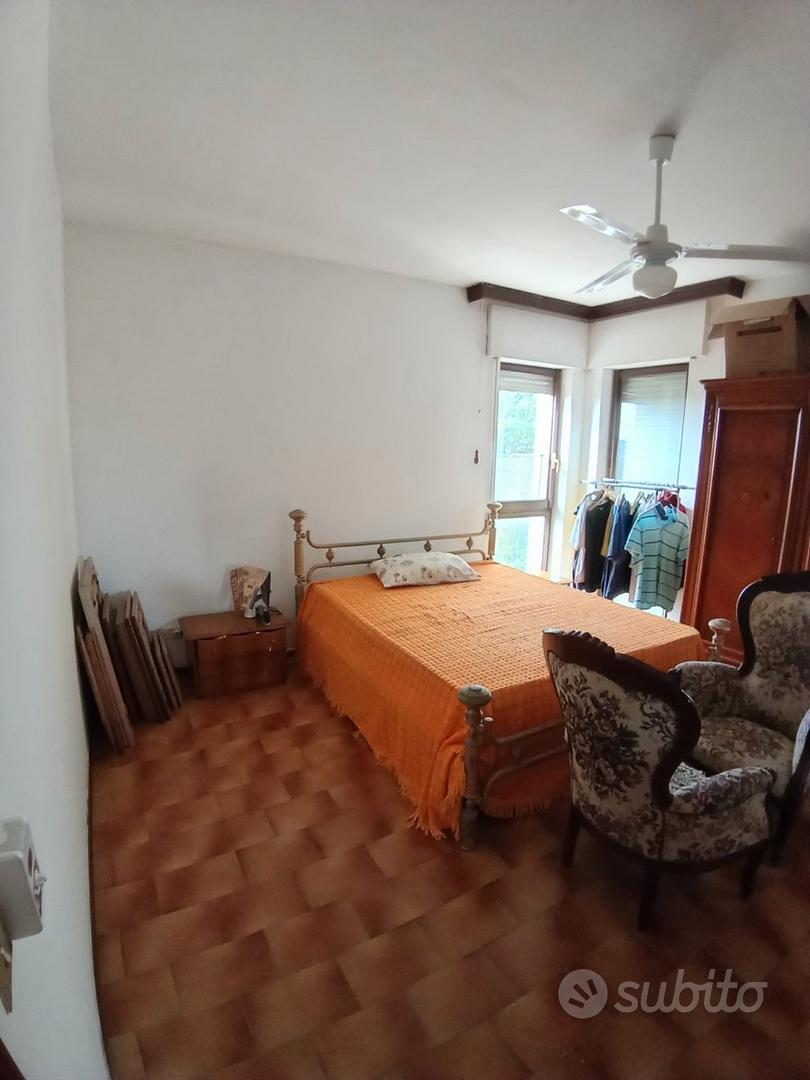 Ampio libero su tre lati via libeccio - Vista 6