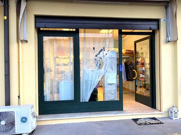 NEGOZIO A PONZANO VENETO