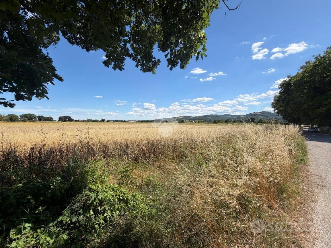 TER. AGRICOLO A GUBBIO - Vista 2