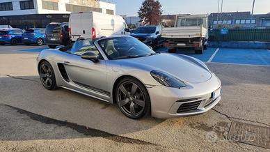 PORSCHE boxter 718t - 6.300km 2019