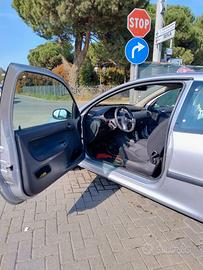 Peugeot 206 1.4 benzina 2001