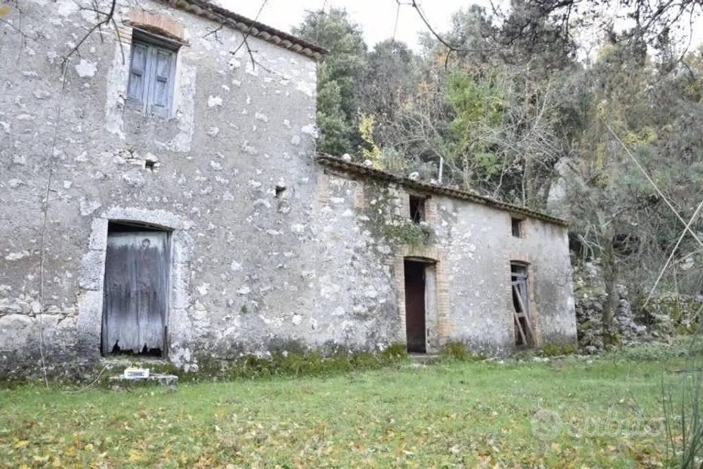 Rustico / Casale di 155 m² con più di 5 locali a E - Vista 6