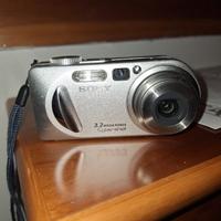 macchina fotografica sony dsc-p8