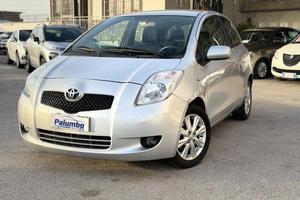 TOYOTA Yaris 1.3 3 porte Sol