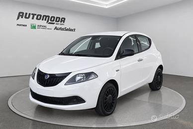 Lancia Ypsilon HYBRID SILVER
