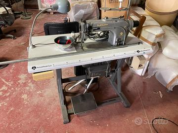Macchina da cucire industriale