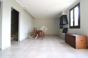 VILLA A SCHIERA CENTRALE A SAN FELICE SUL PANARO