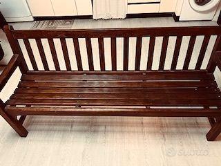 panca in legno massello con braccioli