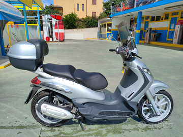 Piaggio Beverly 250