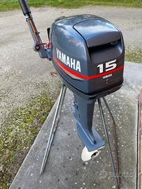 Fuoribordo Yamaha 15 cv 2t gambo corto 