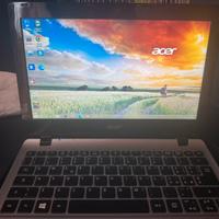 Notebook Acer (funziona solo con caricatore)