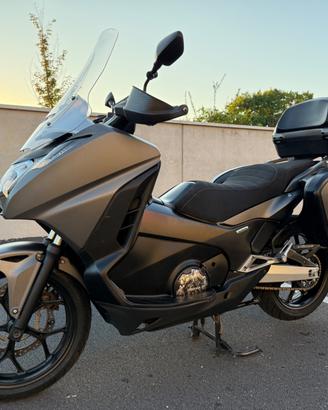 Honda Integra 750 TRAVEL