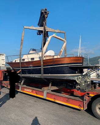 GOZZO ESPOSITO FUTURA CABIN 28 del 2006