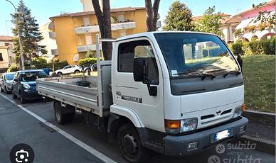Ricambi nissan cabstar