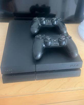 PlayStation 4 slim+2 joystick e vari giochi