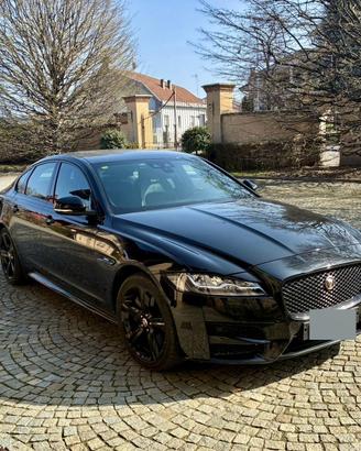 JAGUAR XF RS 240cv