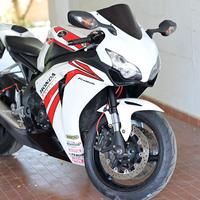 Honda CBR 1000 RR anno 2009 tenuta perfettamente