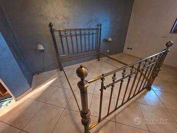 Letto matrimoniale in  compl to di rete ortopedica
