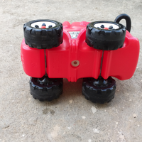 Macchina e tavolino e sedia