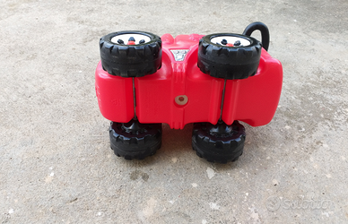 Macchina e tavolino e sedia