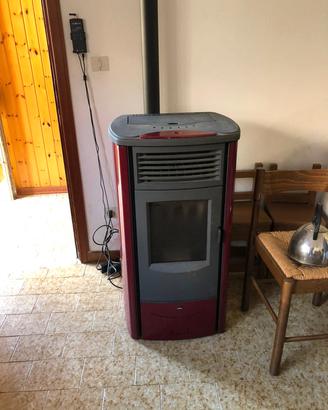 Stufa a Pellet con GPRS e bidone 