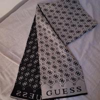 sciarpa Guess 