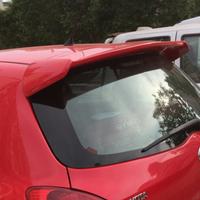 Spoiler sul tetto per Toyota Yaris 2 2005-2011